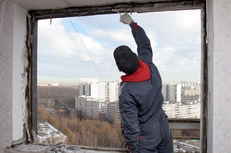 демонтаж пластиковых окон в панельном доме